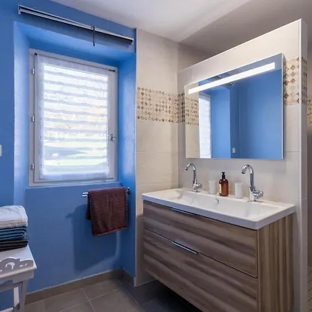 Дом отдыха Du Domaine De Fontreal Saint-Jean-Chambre